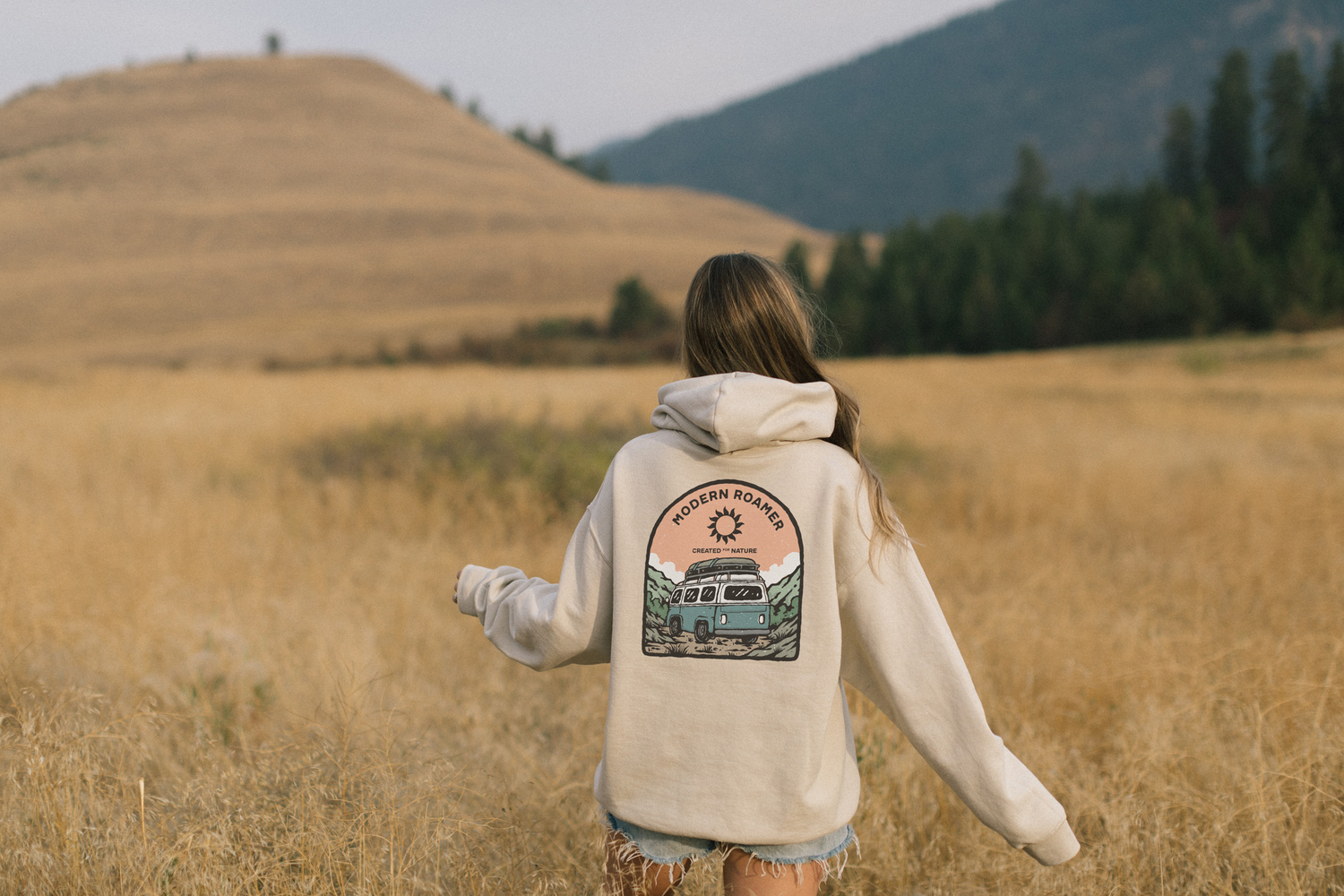 SWEATSHIRTS & JACKETS